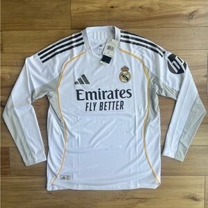 Adidas Real Madrid 25/26 Long Sleeve Home Authentic Jersey
Men's Large JN8866